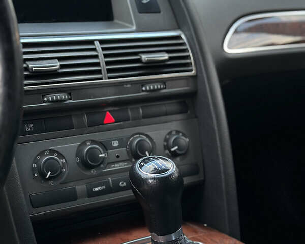 Серый Ауди А6, объемом двигателя 2.39 л и пробегом 320 тыс. км за 7700 $, фото 12 на Automoto.ua