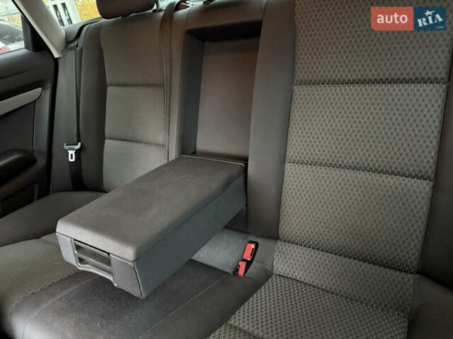 Сірий Ауді А6, об'ємом двигуна 2.4 л та пробігом 225 тис. км за 6499 $, фото 12 на Automoto.ua