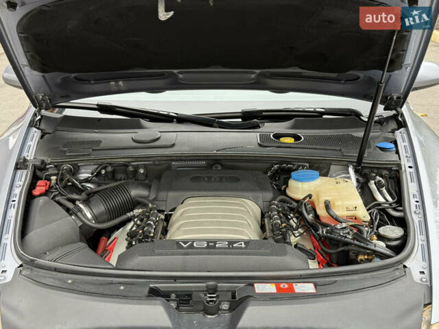 Сірий Ауді А6, об'ємом двигуна 2.4 л та пробігом 225 тис. км за 6499 $, фото 10 на Automoto.ua