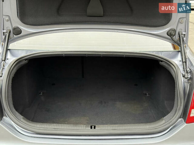 Сірий Ауді А6, об'ємом двигуна 2.4 л та пробігом 225 тис. км за 6499 $, фото 11 на Automoto.ua