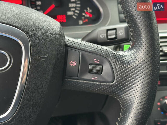 Серый Ауди А6, объемом двигателя 2.39 л и пробегом 252 тыс. км за 6900 $, фото 28 на Automoto.ua