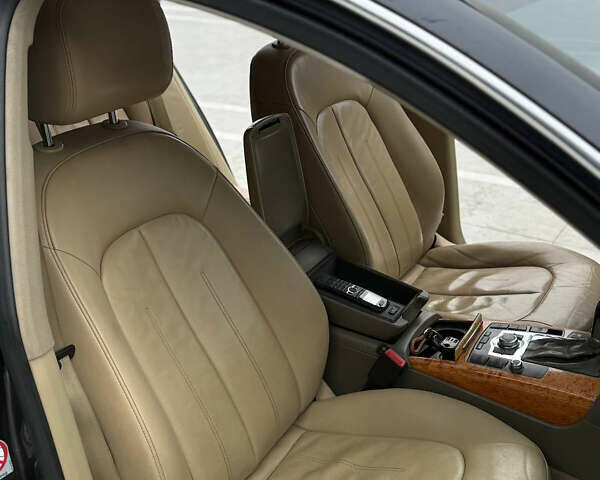 Сірий Ауді А6, об'ємом двигуна 2.98 л та пробігом 300 тис. км за 6199 $, фото 21 на Automoto.ua