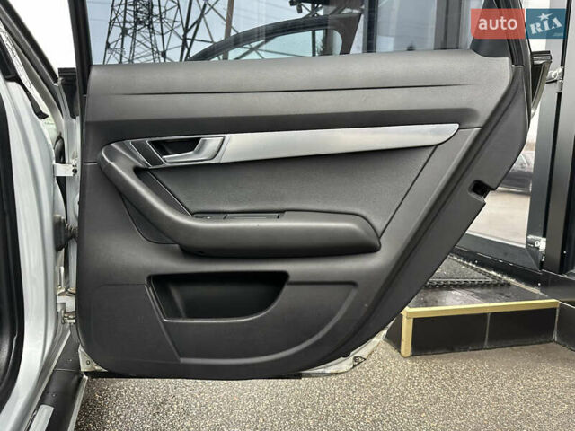 Серый Ауди А6, объемом двигателя 2.39 л и пробегом 252 тыс. км за 6900 $, фото 21 на Automoto.ua