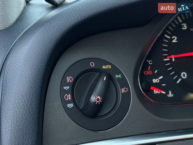 Сірий Ауді А6, об'ємом двигуна 2.39 л та пробігом 236 тис. км за 5800 $, фото 25 на Automoto.ua