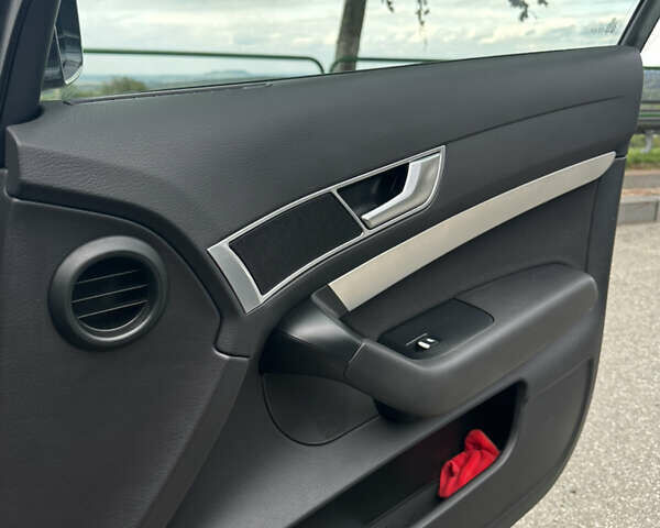 Серый Ауди А6, объемом двигателя 2.4 л и пробегом 270 тыс. км за 7400 $, фото 18 на Automoto.ua