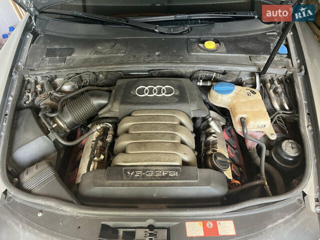 Серый Ауди А6, объемом двигателя 3.12 л и пробегом 300 тыс. км за 8800 $, фото 15 на Automoto.ua