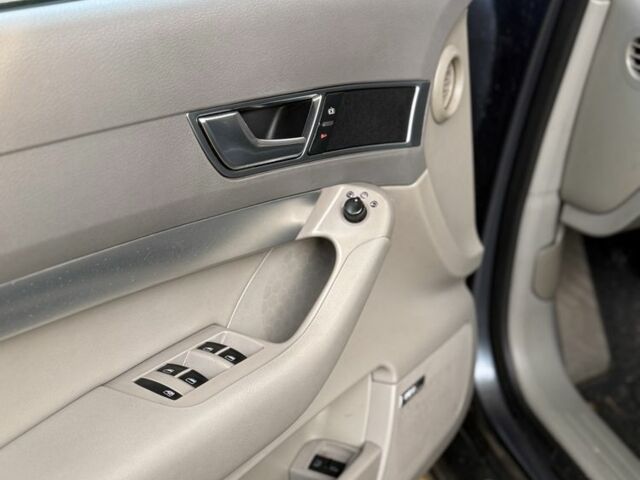 Ауді А6 2006 у Запоріжжя на Automoto.ua Сірий Ауді А6, об'ємом двигуна 3 л та пробігом 320 тис. км за 3950 $, фото 13 на Automoto.ua