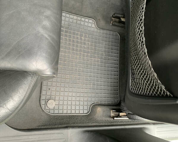 Серый Ауди А6, объемом двигателя 2.97 л и пробегом 280 тыс. км за 9000 $, фото 27 на Automoto.ua