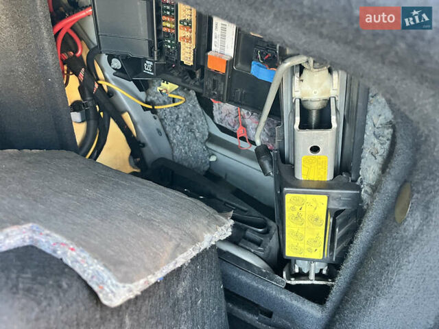 Серый Ауди А6, объемом двигателя 2.7 л и пробегом 305 тыс. км за 9350 $, фото 27 на Automoto.ua