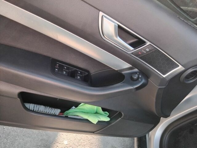 Серый Ауди А6, объемом двигателя 2 л и пробегом 442 тыс. км за 7400 $, фото 1 на Automoto.ua