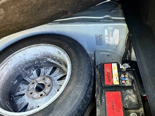 Серый Ауди А6, объемом двигателя 2 л и пробегом 313 тыс. км за 6300 $, фото 6 на Automoto.ua