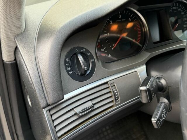 Сірий Ауді А6, об'ємом двигуна 3 л та пробігом 355 тис. км за 7900 $, фото 19 на Automoto.ua