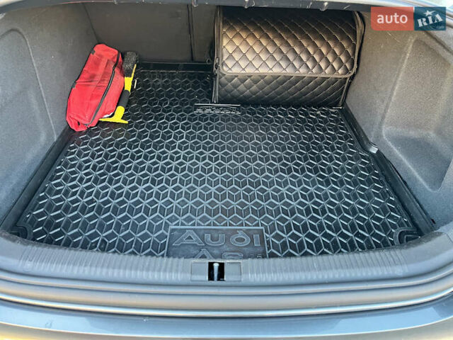 Серый Ауди А6, объемом двигателя 2.7 л и пробегом 305 тыс. км за 9350 $, фото 25 на Automoto.ua