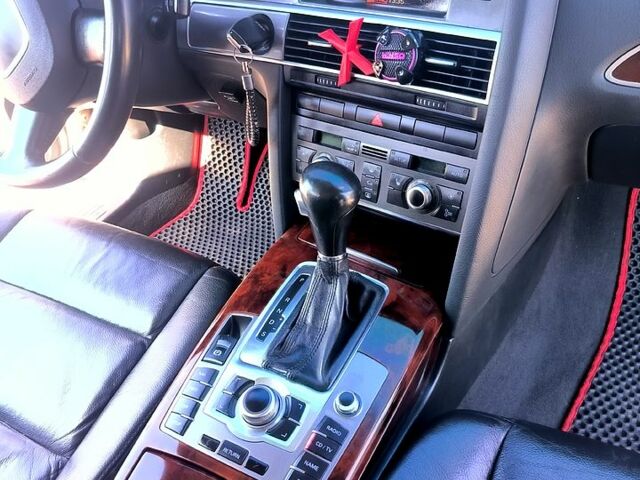Серый Ауди А6, объемом двигателя 3 л и пробегом 300 тыс. км за 8500 $, фото 4 на Automoto.ua