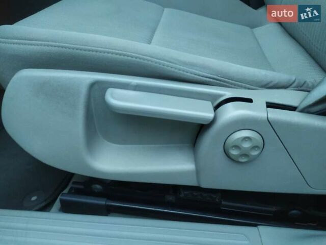 Сірий Ауді А6, об'ємом двигуна 2 л та пробігом 320 тис. км за 7800 $, фото 19 на Automoto.ua