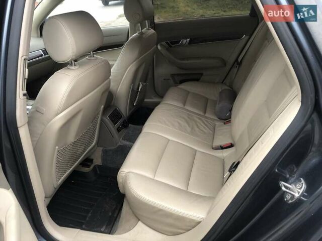 Серый Ауди А6, объемом двигателя 3.2 л и пробегом 253 тыс. км за 7100 $, фото 13 на Automoto.ua