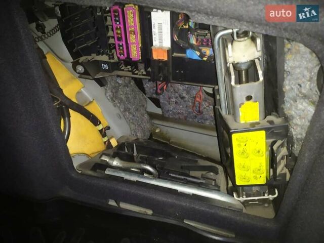 Сірий Ауді А6, об'ємом двигуна 2 л та пробігом 320 тис. км за 7800 $, фото 24 на Automoto.ua