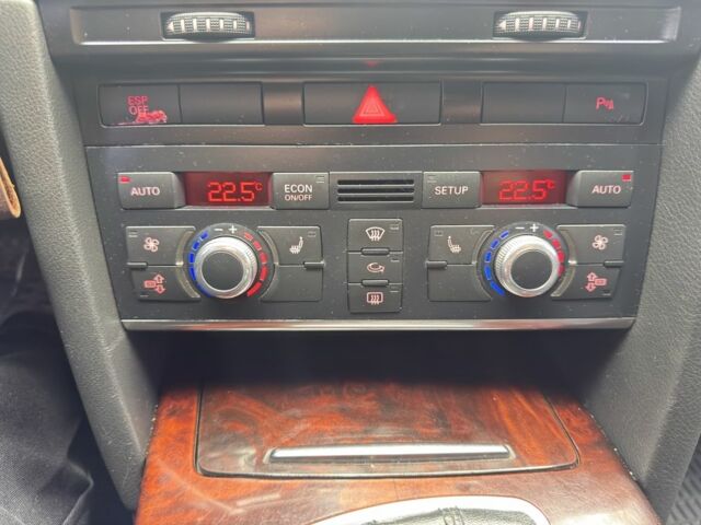 Сірий Ауді А6, об'ємом двигуна 2.4 л та пробігом 285 тис. км за 6900 $, фото 15 на Automoto.ua