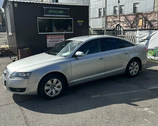 Сірий Ауді А6, об'ємом двигуна 2.39 л та пробігом 206 тис. км за 9999 $, фото 7 на Automoto.ua