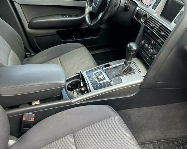 Сірий Ауді А6, об'ємом двигуна 2.39 л та пробігом 206 тис. км за 9999 $, фото 10 на Automoto.ua