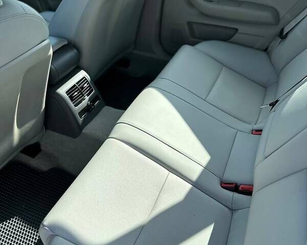 Сірий Ауді А6, об'ємом двигуна 2 л та пробігом 255 тис. км за 12800 $, фото 31 на Automoto.ua
