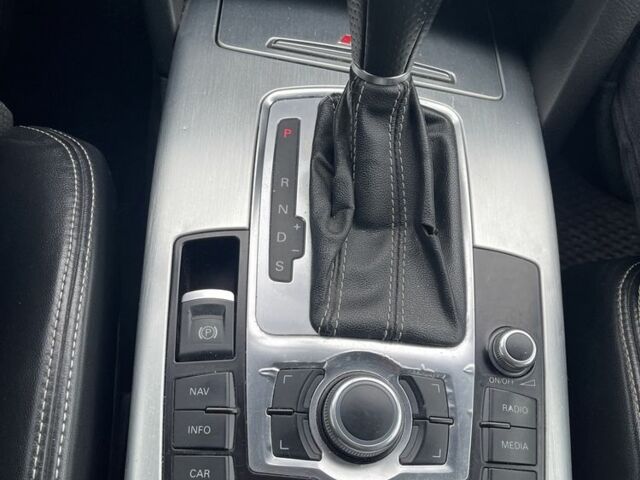 Сірий Ауді А6, об'ємом двигуна 3 л та пробігом 300 тис. км за 12500 $, фото 5 на Automoto.ua