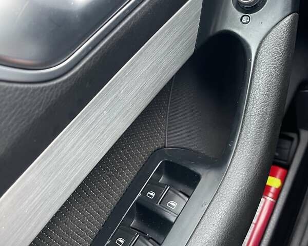 Сірий Ауді А6, об'ємом двигуна 3 л та пробігом 300 тис. км за 12500 $, фото 5 на Automoto.ua