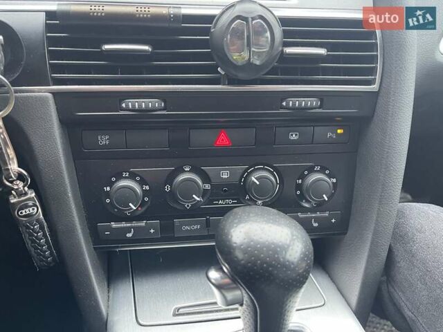 Сірий Ауді А6, об'ємом двигуна 3 л та пробігом 300 тис. км за 12500 $, фото 4 на Automoto.ua