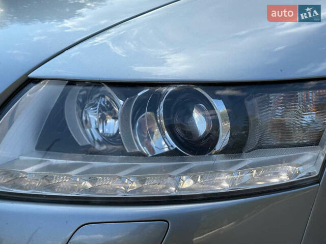 Серый Ауди А6, объемом двигателя 3 л и пробегом 274 тыс. км за 9999 $, фото 1 на Automoto.ua