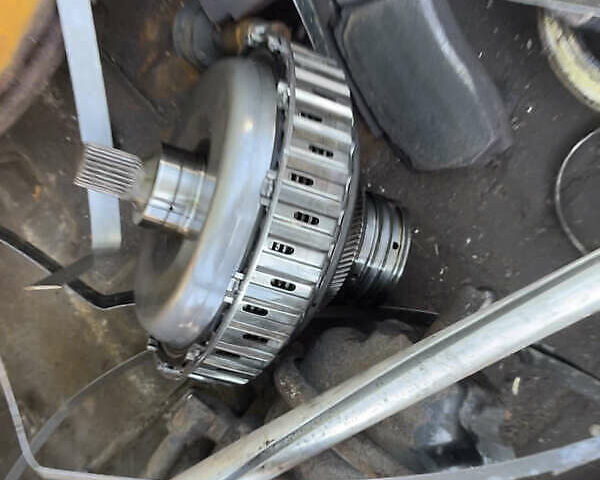 Сірий Ауді А6, об'ємом двигуна 3 л та пробігом 290 тис. км за 17500 $, фото 2 на Automoto.ua