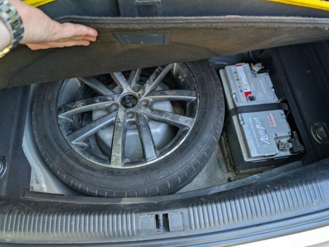 Серый Ауди А6, объемом двигателя 3 л и пробегом 246 тыс. км за 8975 $, фото 4 на Automoto.ua