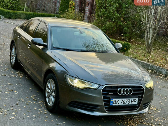 Сірий Ауді А6, об'ємом двигуна 2.8 л та пробігом 208 тис. км за 12199 $, фото 8 на Automoto.ua