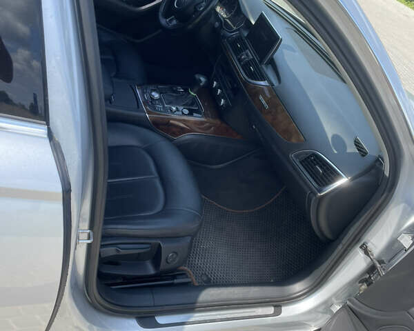 Сірий Ауді А6, об'ємом двигуна 3 л та пробігом 335 тис. км за 13500 $, фото 5 на Automoto.ua