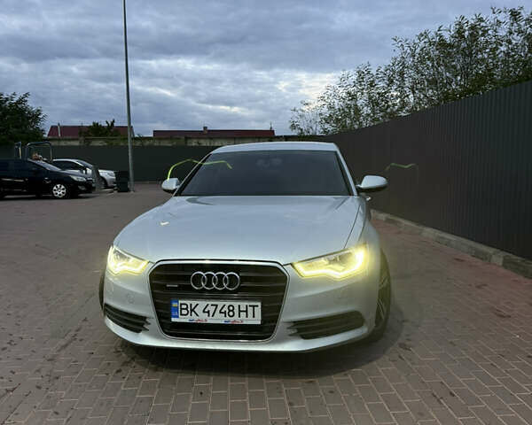 Ауді А6 2011 у Сарнах на Automoto.ua Сірий Ауді А6, об'ємом двигуна 3 л та пробігом 396 тис. км за 16500 $, фото 7 на Automoto.ua