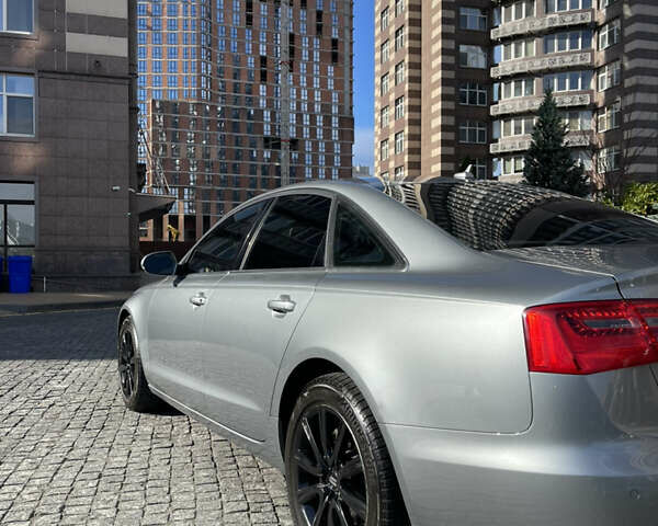Сірий Ауді А6, об'ємом двигуна 1.98 л та пробігом 222 тис. км за 15000 $, фото 3 на Automoto.ua