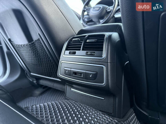 Серый Ауди А6, объемом двигателя 1.98 л и пробегом 228 тыс. км за 12399 $, фото 7 на Automoto.ua