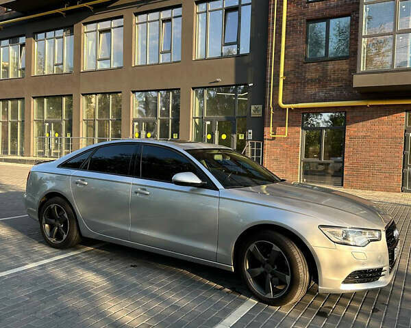 Сірий Ауді А6, об'ємом двигуна 2 л та пробігом 260 тис. км за 13000 $, фото 7 на Automoto.ua