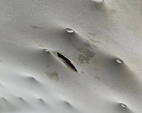 Серый Ауди А6, объемом двигателя 2 л и пробегом 218 тыс. км за 7000 $, фото 23 на Automoto.ua