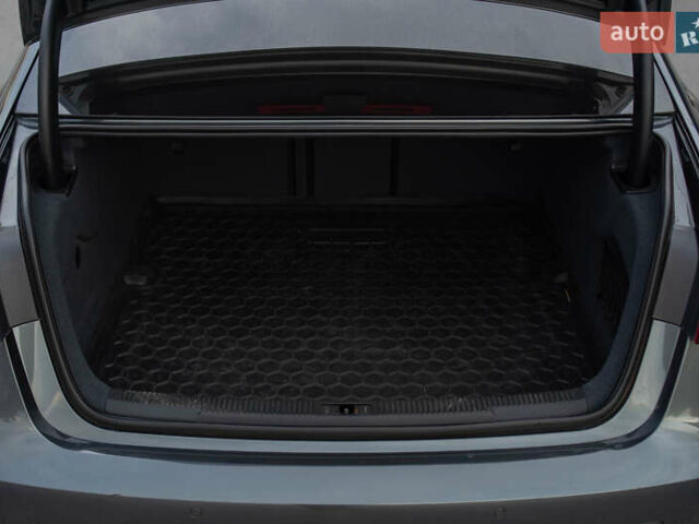 Серый Ауди А6, объемом двигателя 2.97 л и пробегом 295 тыс. км за 23500 $, фото 39 на Automoto.ua