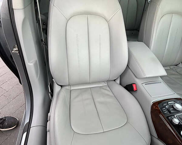 Сірий Ауді А6, об'ємом двигуна 1.98 л та пробігом 198 тис. км за 12000 $, фото 14 на Automoto.ua