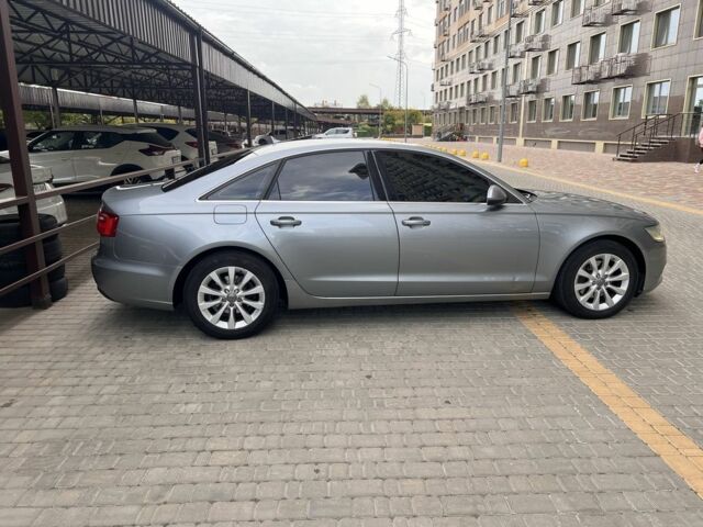 Сірий Ауді А6, об'ємом двигуна 2 л та пробігом 188 тис. км за 15000 $, фото 10 на Automoto.ua