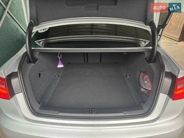 Сірий Ауді А6, об'ємом двигуна 1.98 л та пробігом 199 тис. км за 13000 $, фото 5 на Automoto.ua