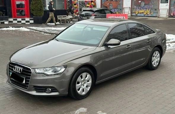 Сірий Ауді А6, об'ємом двигуна 2 л та пробігом 240 тис. км за 14500 $, фото 1 на Automoto.ua