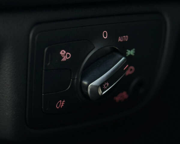 Сірий Ауді А6, об'ємом двигуна 1.97 л та пробігом 101 тис. км за 17500 $, фото 20 на Automoto.ua