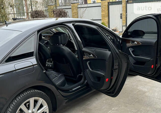 Сірий Ауді А6, об'ємом двигуна 3 л та пробігом 214 тис. км за 15000 $, фото 10 на Automoto.ua