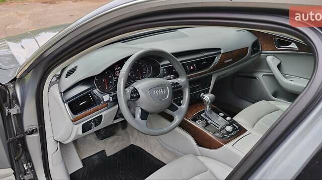 Сірий Ауді А6, об'ємом двигуна 3 л та пробігом 248 тис. км за 17999 $, фото 28 на Automoto.ua