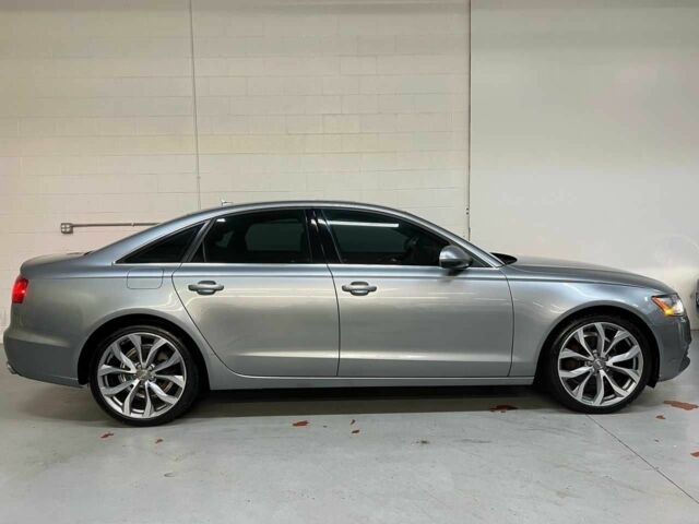 Серый Ауди А6, объемом двигателя 2 л и пробегом 170 тыс. км за 12500 $, фото 1 на Automoto.ua