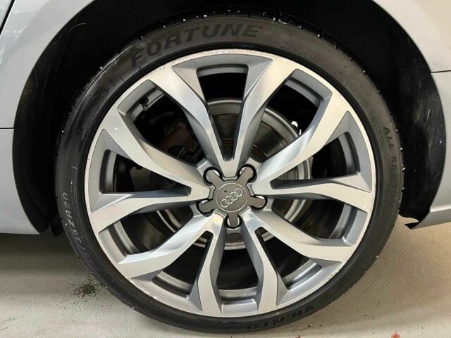 Серый Ауди А6, объемом двигателя 2 л и пробегом 170 тыс. км за 12500 $, фото 5 на Automoto.ua