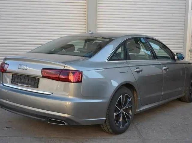 Серый Ауди А6, объемом двигателя 2 л и пробегом 168 тыс. км за 13000 $, фото 3 на Automoto.ua