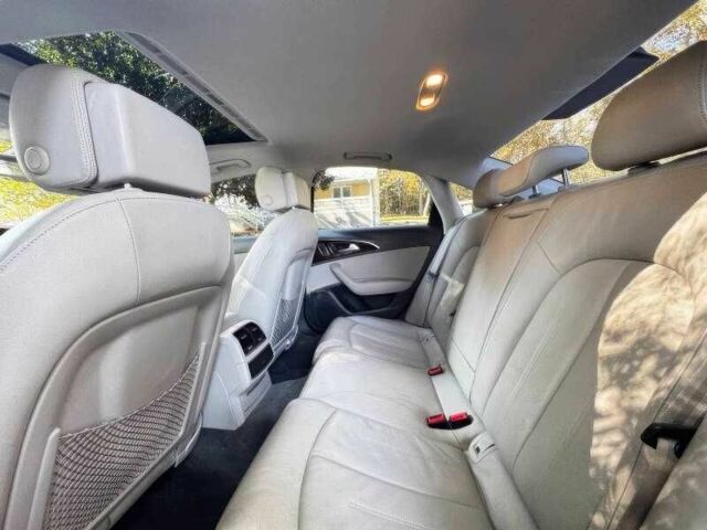 Сірий Ауді А6, об'ємом двигуна 2 л та пробігом 110 тис. км за 7500 $, фото 9 на Automoto.ua